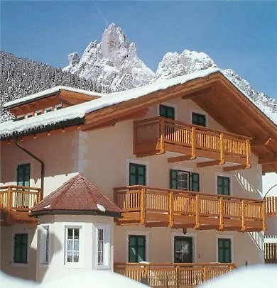 Villa San Carlo Pozza di Fassa